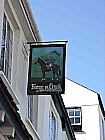 typisches Pubschild